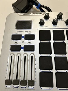 M-AUDIO Trigger Finger USB MIDI Controller Drum Pad - Picture 1 of 6