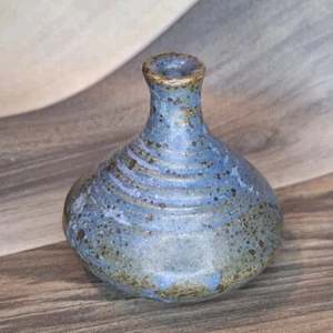 Vintage Studio Art Pottery Small Round Stem Bud Vase Blue Glaze Signed 'YB' - Picture 1 of 10