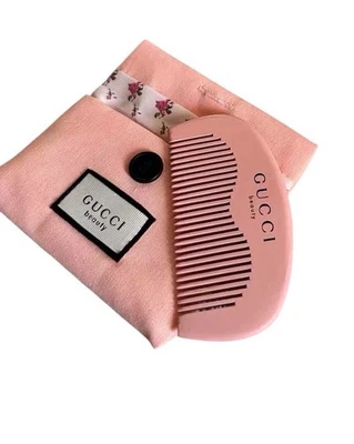 Nuevo peine de pelo Gucci Beauty Blush rosa con bolsa Foto 1 de 4