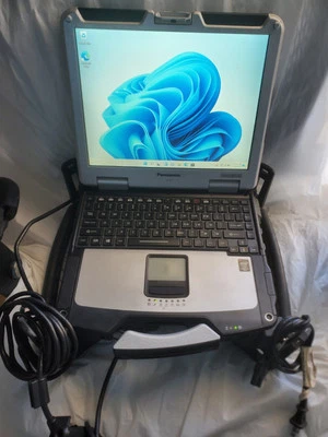 Panasonic Toughbook CF31 MK5 CORE I5-5300U 2.30GHZ 4GB RAM 1TB SSD Win 11 Pro - Image 1 of 4
