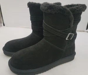 Koolaburra by UGG Women's Size 10 Delene Short Fashion Boot -1121504- - Picture 1 of 13