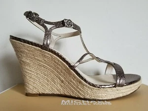 MICHAEL KORS ICONIC CICELY MK CHARM NICKEL AUSSCHNITT KEILE US 8,5 10 I LOVE SCHUHE - Bild 1 von 9