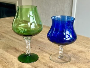 2 x Empoli Italy Green And Blue Art Glass Vintage Balloon Vases - Picture 1 of 11