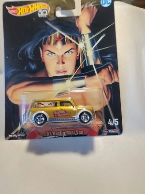 2018 Hot Wheels '67 Austin Mini Van Gold  Pop Culture Wonder Woman DC  A12 - Image 1 of 4