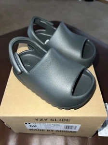 New Adidas Yeezy Slide Infant Dark Onyx Size 6K Authentic YZY - Picture 1 of 5