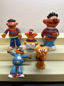 Vintage Ernie gemischtes Set Sesamstraße PVC Gummi Figuren W2 - Bild 1 von 9