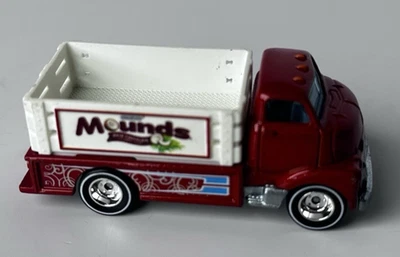 Hot Wheels Hershey's Mounds '51 GMC C.O.E. 2011 Camión de reparto retro suelto Coe Foto 1 de 4
