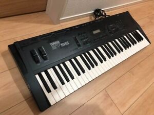 Yamaha SY55 Musiksynthesizer Keyboard schwarz Musikinstrumente