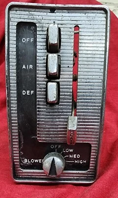 Control de clima Jeep J10 65 Gladiator OEM usado Foto 1 de 4