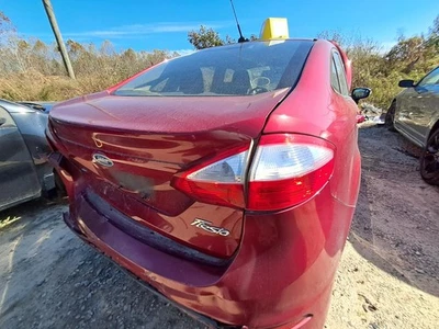 Used Right Tail Light Assembly fits: 2016 Ford Fiesta 4 Dr Sdn quarter panel mou - Изображение 1 из 4