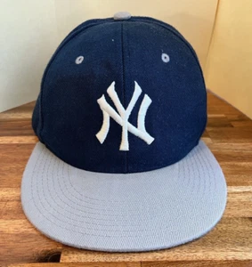 NY Yankees Headlines Blue And Grey Straight Brim Adjustable Cap - Picture 1 of 6