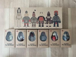 AMOS TOY The Old Guard Set 7 Figure Vinile Art Toys Designer Edizione Limitata da Collezione - Foto 1 di 2