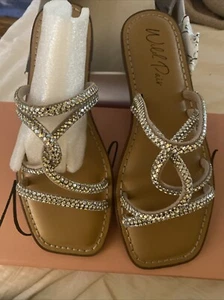 Wild Pair Womens Rhinestone Criss-Cross Flat Slide Sandals NIB - Picture 1 of 6