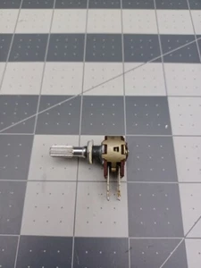 Yamaha CR-1020 Receiver Used Parts. Loudness Control Potentiometer 6NN-10Kom Bx2 - Picture 1 of 2