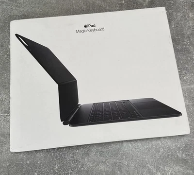 GENUINE APPLE IPAD PRO 13” M4 2024 MAGIC KEYBOARD CASE BLACK ORIGINAL MWR53B/A - Image 1 of 3