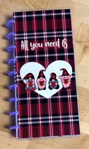 Juego de 4 fundas Gnomos San Valentín a cuadros LOVE uso con media hoja NB Happy Planner- - Imagen 1 de 4