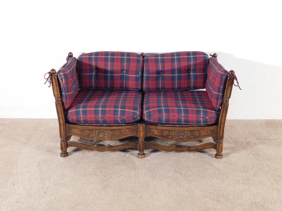 Antique French Dark Oak 1950s / 60s Shell Carved Settee Daybed - Image 1 of 4