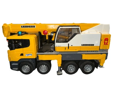 Bruder 1/16 Scania Leibherr Crane Truck 22 Inches 2009 - Image 1 of 4