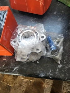 2x Wheel Bearing Hubs Front for Audi A6 A6 Allroad C6 4F2 4F5 R8 422 4F0498625B - Picture 1 of 3