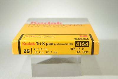 Kodak Tri-X Pan Professional 4164  B&W Film 4x5  Exp. 09/1993 sealed box - Image 1 of 3