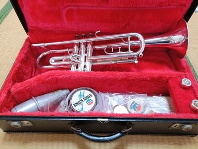 Trompeta GETZEN CAPRI 590S Foto 1 de 4