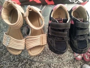 Lotto 81 stock 2 paia scarpe bimba bambina sandali + primigi n.24 - Foto 1 di 1