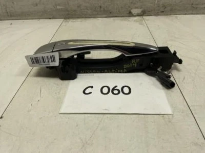 Nissan Altima 2014 manija exterior de la puerta del lado del pasajero delantero derecho OEM+  Foto 1 de 4