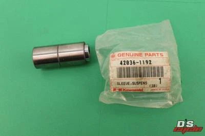 GENUINE KAWASAKI NOS KX80 1986-88 REAR SUSPENSION SLEEVE PT.NO 42036-1192 Foto 1 de 4
