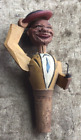 Chapeau en bois sculpté Vint ANRI basculement homme avec tuyau bouchon mécanique bouteille liège de vin