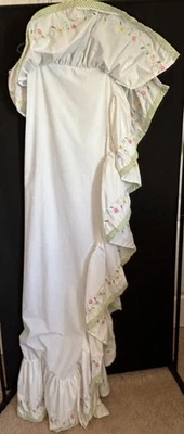 Pottery Barn Kids Floral Embroider Daisy Garden Baby Crib Skirt Green Gingham - Image 1 of 4