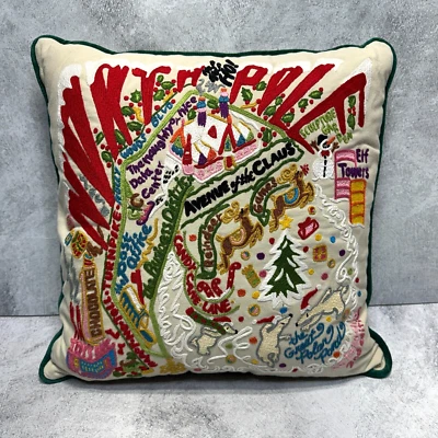 Almohada decorativa Catstudio Polo Norte Navidad bordada a mano 2009 EE. UU. Foto 1 de 4