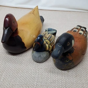 Vintage Tabletop Ducks Set Of 3 Hand Carved  - Picture 1 of 11