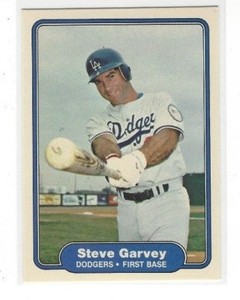 1982 FLEER BASEBALL REGULAR BASE SERIES SINGLES #'S 1-220