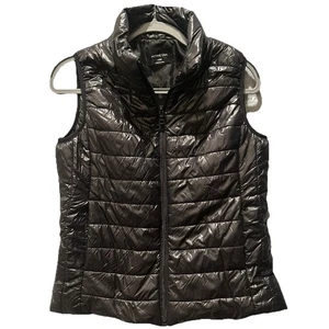 ACTIVE USA Women’s Puffer Quilted Nylon/Poly Vest Black Sleeveless Size L EUC - Picture 1 of 7