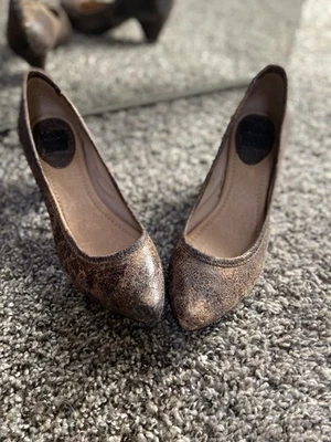 Frye Carson Pump High Heels/mules  Size 6.5M Brown - Image 1 of 4