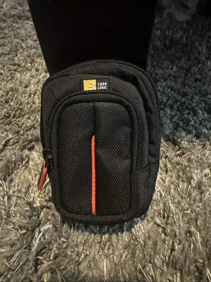 Case Logic DCB302 Black Camera Case Small Travel Bag Strap Two Zip Pockets NEW - Image 1 of 4