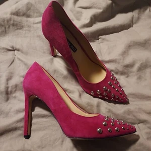 NEW Nine West Womens Magenta Suede Pumps High Heels With Silver Studs Size 10M - Picture 1 of 4