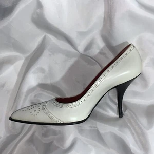pre-loved auth SAINT LAURENT size 9M modern SPECTATOR PUMPS white calfskin - Picture 1 of 13