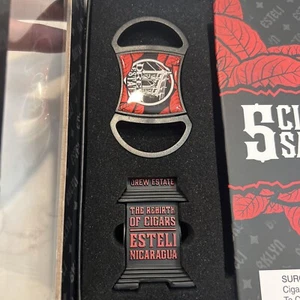 Drew Estate Zigarren Sammlerkiste komplett Halter/Schliff - Bild 1 von 5