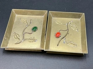 Chinesische Messing antike Tabletts 3 3/4 x 2 3/4 Zoll verziert - Bild 1 von 2