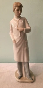 Estatuilla Coleccionable De Colección NAO Doctor Porcelana Hecha a Mano en España Lladro 1979 - Imagen 1 de 10