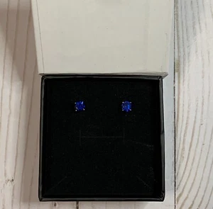  Cate & Chloe 2 Karat Blauer Saphir CZ Edelstein "Beyonce" Silber Ohrstecker Neu - Bild 1 von 4