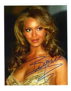 BEYONCE RISTAMPA FOTO AUTOGRAFATA 8X10 A COLORI * - Foto 1 di 2