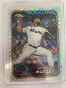Topps Chrome 2023 Roddery Muñoz Marlins Rookie X-Fractor Refractor RC . - Bild 1 von 2
