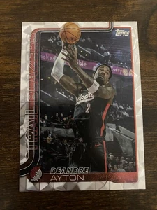 Baloncesto Topps 2025-26 Deandre Ayton #124 Diamante Lakers - Imagen 1 de 3