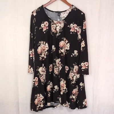 Vestido Rue 21 Negro Floral Manga Larga Fluido Hasta la Rodilla Talla Extra Grande Foto 1 de 4