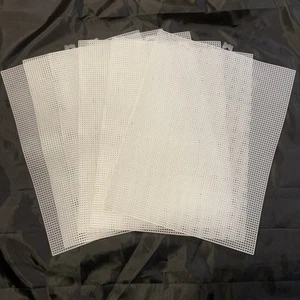 Darice Clear 6- Mesh Flexible Plastic Canvas 5ct-10.5”x13.5" 33900-1 - Picture 1 of 3