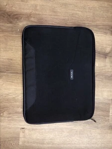 Solo Brand Laptop Sleeve ~ Black Neoprene with Logo 17 X 12 In - Afbeelding 1 van 2