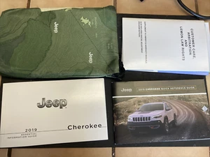 2019 OEM Jeep Cherokee User Guide Factory Owner's Manual Set - Bild 1 von 1