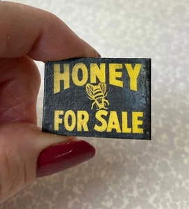Dollhouse Miniature HONEY FOR SALE black & yellow BEES 1:12 farmhouse primitive - Picture 1 of 4